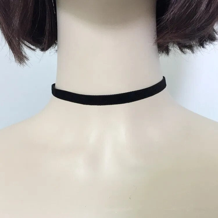 2023 New Fashion Black Velvet Choker Necklace For Women's Goth Neck Chain In Aesthetic Jewelry Accessories Trending Products